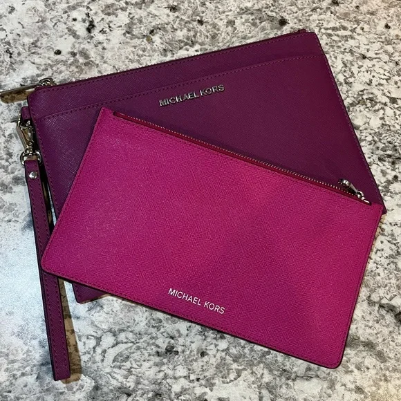 Michael Kors XL Jet Set Pop Out Clutch - Picture 3 of 8